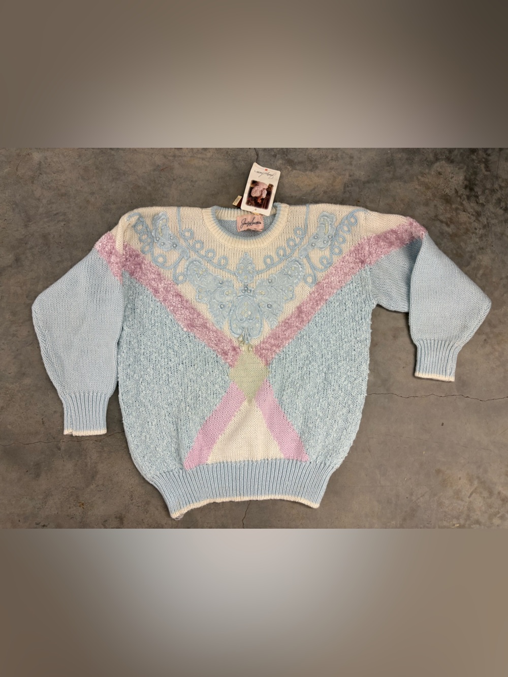 Jaclyn Smith Light Blue Crewneck Sweater with Pink and Cream Accents Vintage 80s
